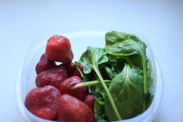 Strawberry Spinach Smoothie (Food Processor Style)