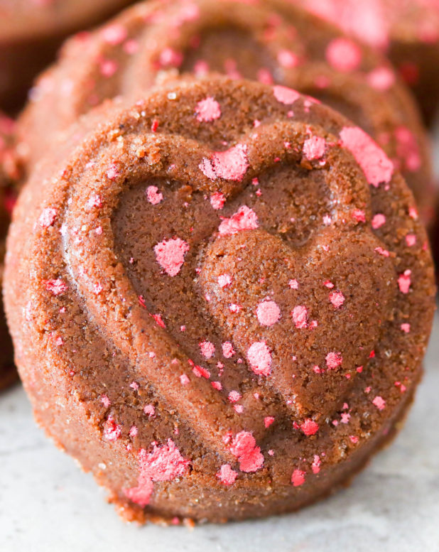 Lush inspired Cocoa Sugar Scrub bars are made with pure cocoa powder. These Chocolate Sugar Scrub bars will remove dead skin cells and get your skin looking nice and youthful.&nbsp;&nbsp;