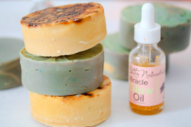 Green Tea Leaf Cold Process Soap is made with real green tea leaves you make in just minutes! The perfect beginner soap tutorial anyone can make.